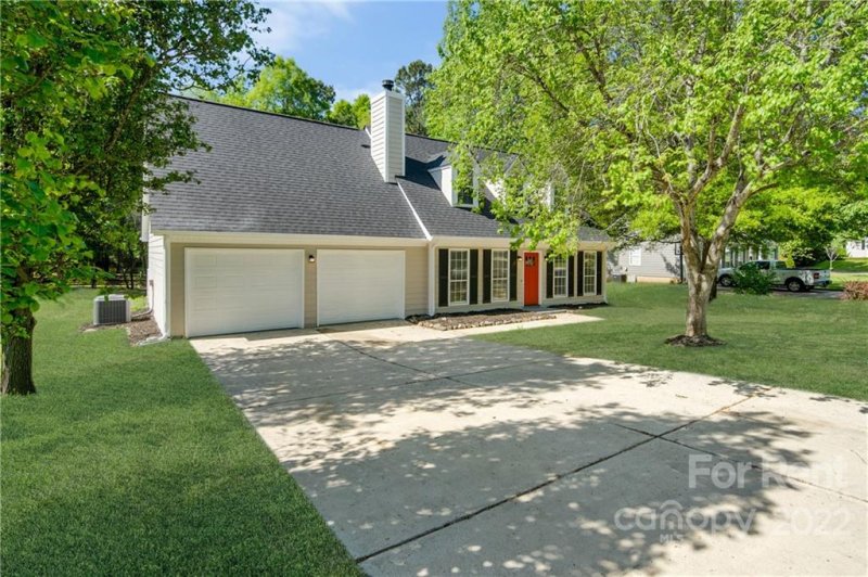 Property image 2 at 8627 Brookstead Drive, Charlotte, NC 28215