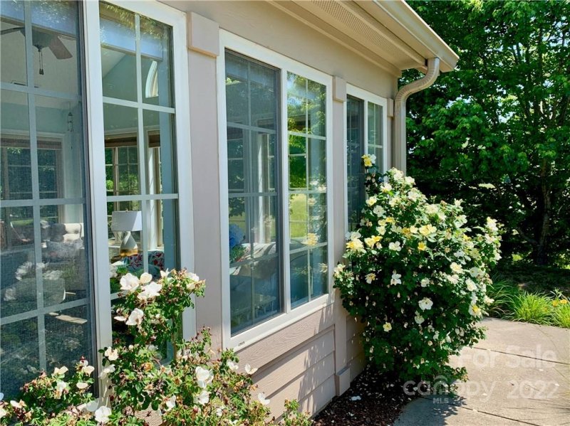 Property image 3 at 96 Mountain Meadow Circle, Weaverville, NC 28787