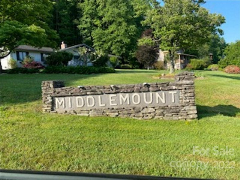 28 Middlemount Drive