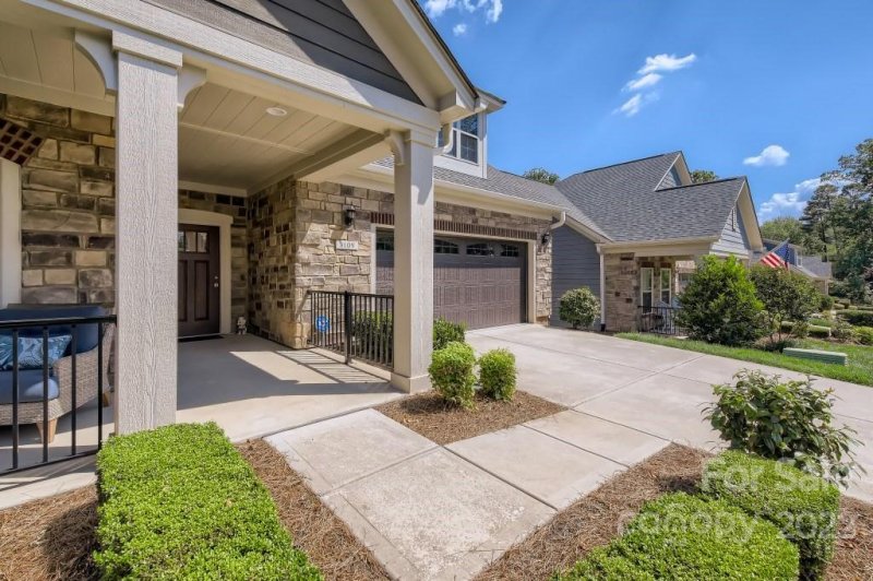 Property image 3 at 8109 Parknoll Drive, Huntersville, NC 28078