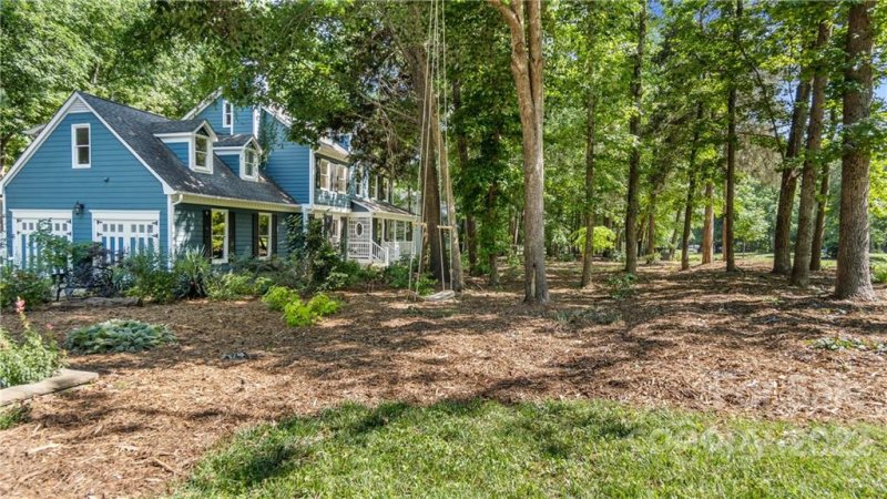 Property image 4 at 10501 Hanging Moss Trail, Mint Hill, NC 28227