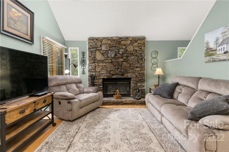 Property image 5 at 107 N Garden Court, Fletcher, NC 28732