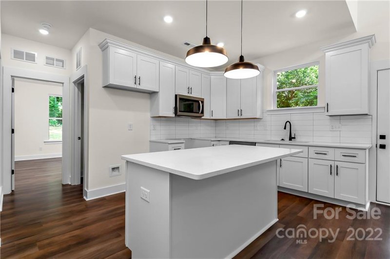 Property image 3 at 2636 Elmin Street, Charlotte, NC 28208