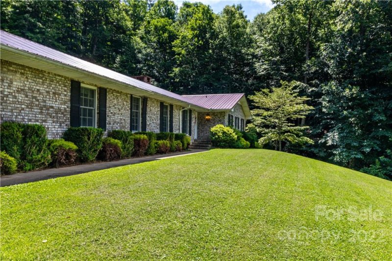 Property image 4 at 180 Lotawatah Drive, Burnsville, NC 28714