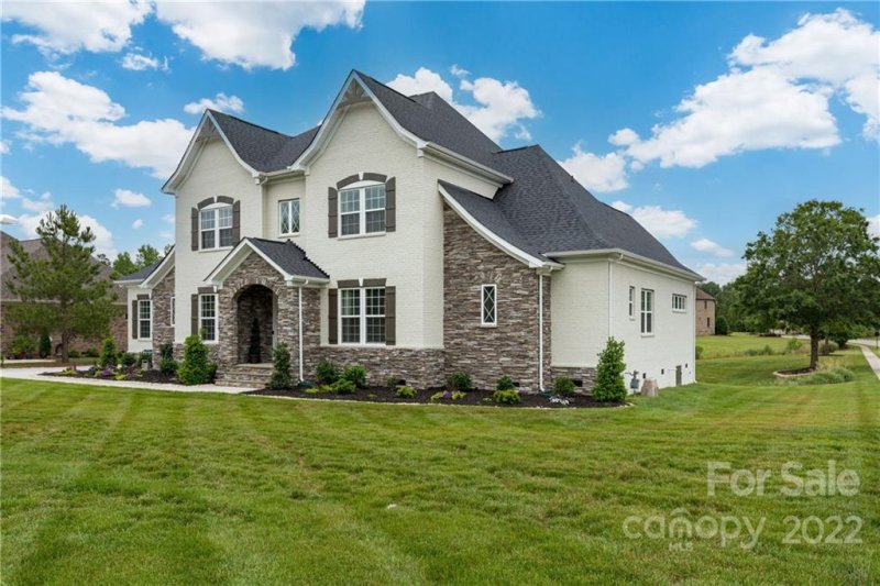 Property image 2 at 4002 Soleado Drive, Wesley Chapel, NC 28104