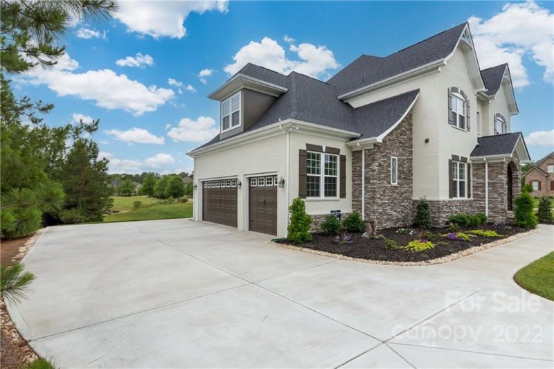 Property image 5 at 4002 Soleado Drive, Wesley Chapel, NC 28104