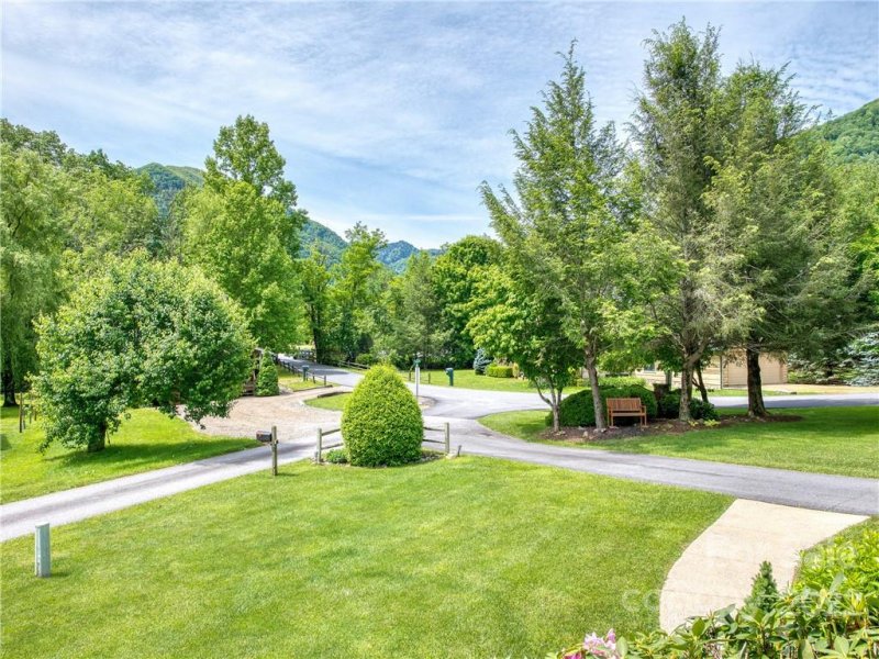 Property image 3 at 11 Garden Court, Maggie Valley, NC 28751