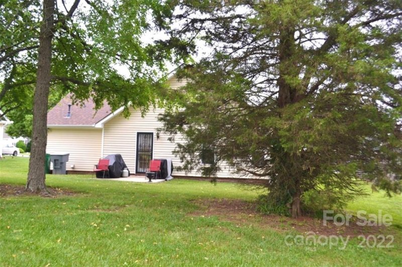 Property image 4 at 7910 Bella Vista Court, Charlotte, NC 28216