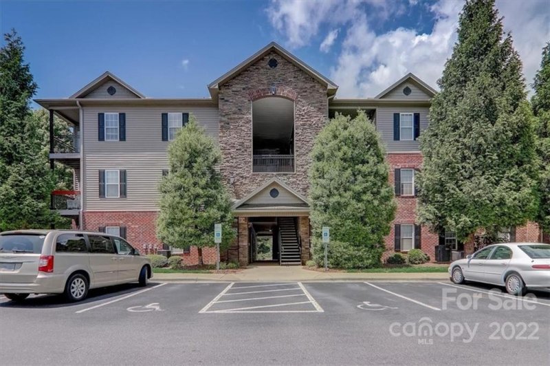 Property image 3 at 234 Appeldoorn Circle, Asheville, NC 28803