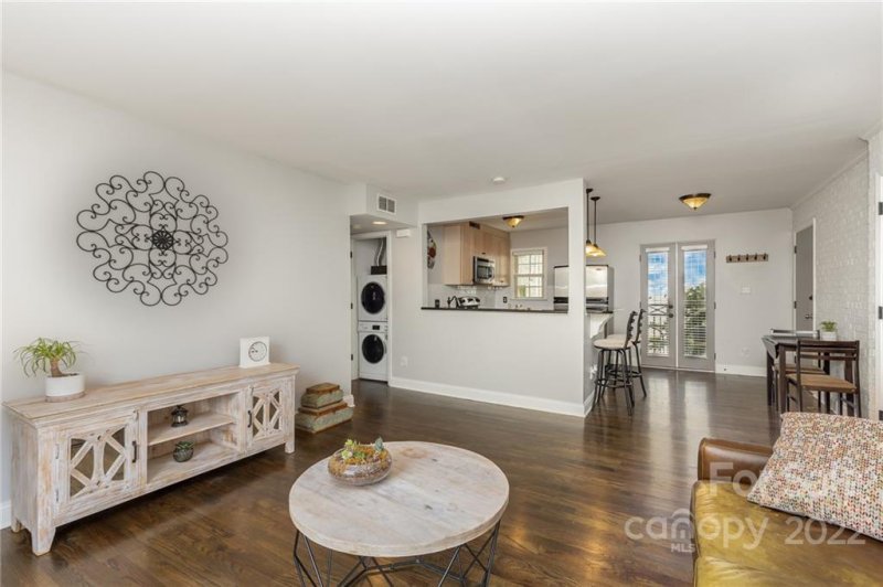 Property image 2 at 4915 Park Road, Charlotte, NC 28209