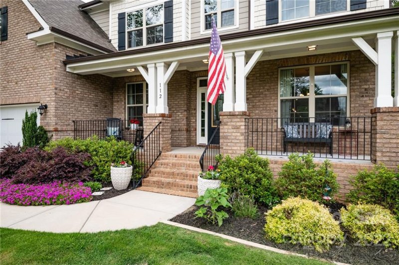 Property image 2 at 112 Avensong Court, Mooresville, NC 28115