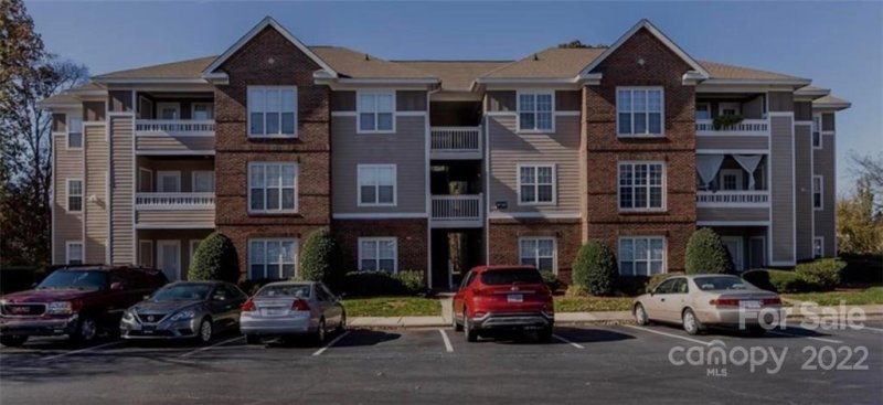 9749 Campus Walk Lane