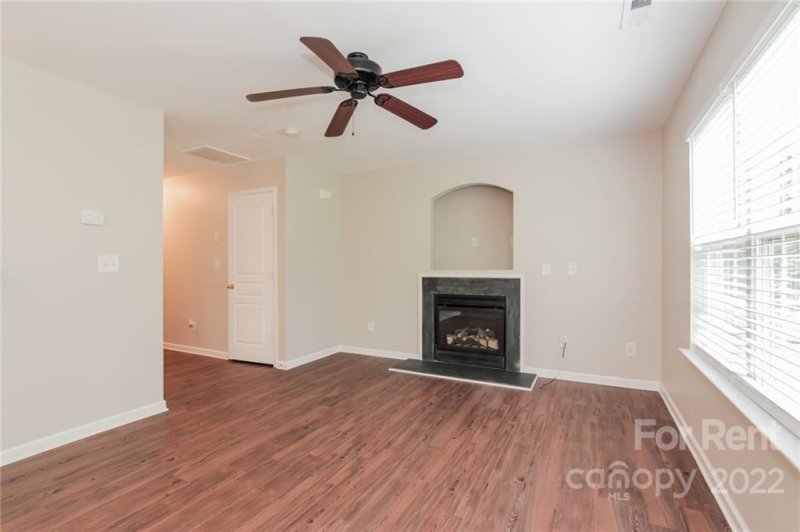 Property image 3 at 5018 Elizabeth Road, Charlotte, NC 28269