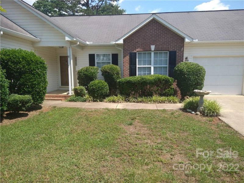 Property image 3 at 3240 St Vincent Drive, Claremont, NC 28610