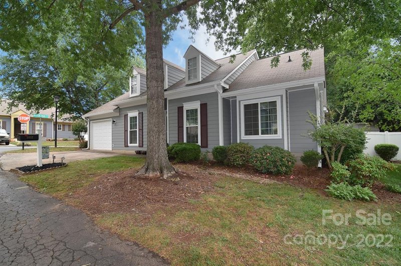 Property image 2 at 5612 Becton Park Drive, Charlotte, NC 28227
