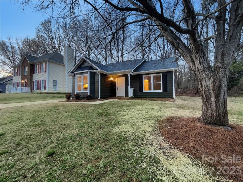 Property image 2 at 6421 Schubert Place, Charlotte, NC 28227