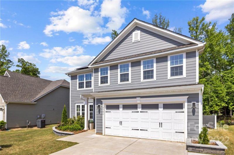 Property image 3 at 10386 Paper Birch Drive, Charlotte, NC 28215