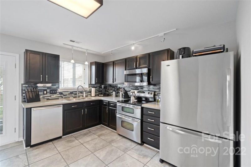 Property image 4 at 3033 Hawick Commons Drive, Concord, NC 28027