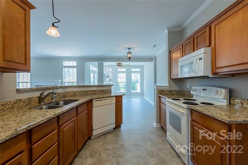 Property image 5 at 313 Shingleoak Drive, Clover, SC 29710