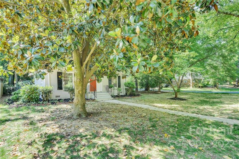 Property image 2 at 4600 Dawnwood Drive, Charlotte, NC 28212