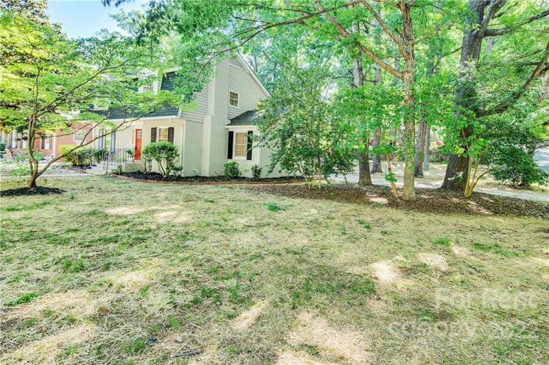 Property image 3 at 4600 Dawnwood Drive, Charlotte, NC 28212