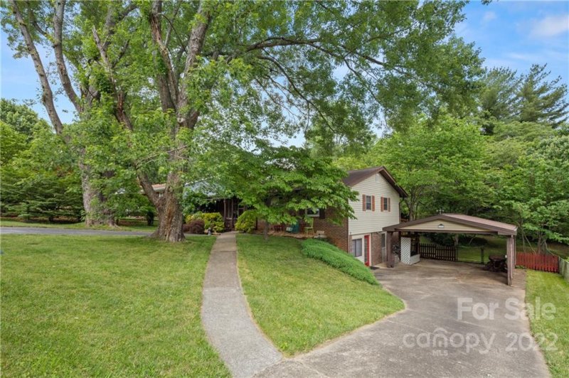 Property image 2 at 13 Hillview Road, Asheville, NC 28805