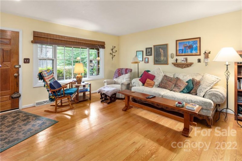 Property image 5 at 13 Hillview Road, Asheville, NC 28805