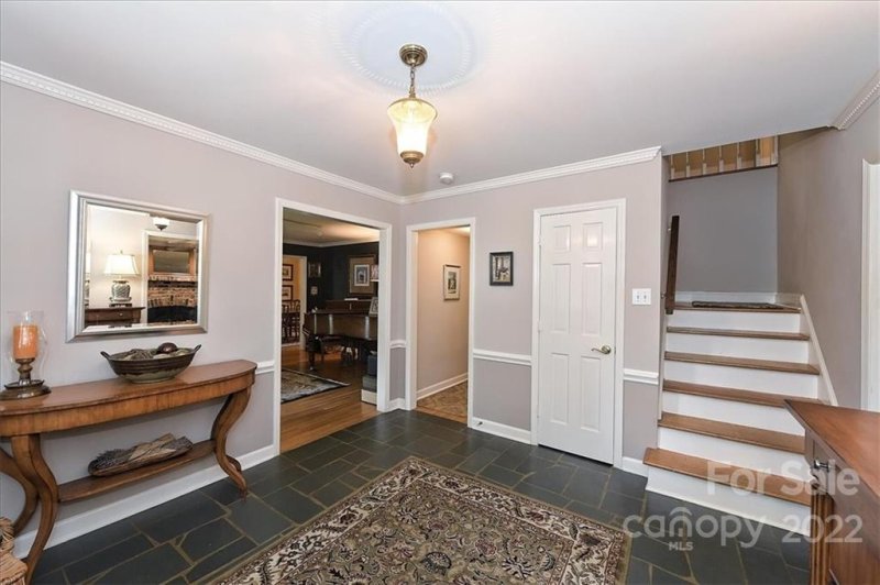 Property image 3 at 2318 Valencia Terrace, Charlotte, NC 28226