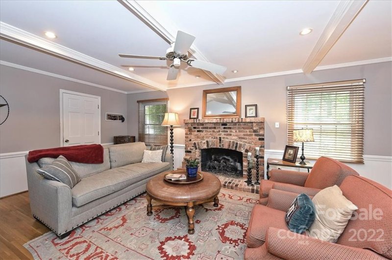 Property image 4 at 2318 Valencia Terrace, Charlotte, NC 28226