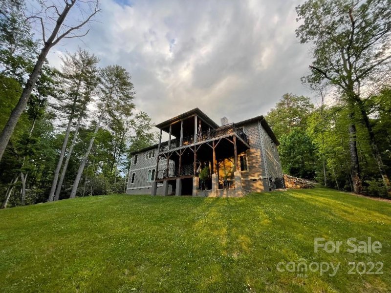 Property image 5 at 74 Crossings Circle, Fairview, NC 28730