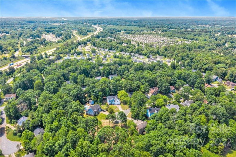 Property image 2 at 2101 Highland View Lane, Charlotte, NC 28214