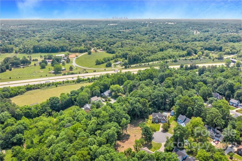 Property image 3 at 2101 Highland View Lane, Charlotte, NC 28214