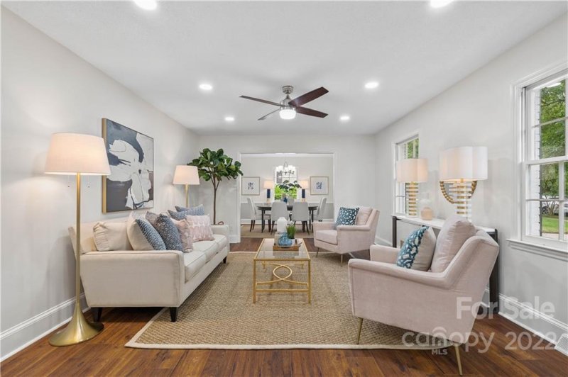 Property image 3 at 2411 Knickerbocker Drive, Charlotte, NC 28212