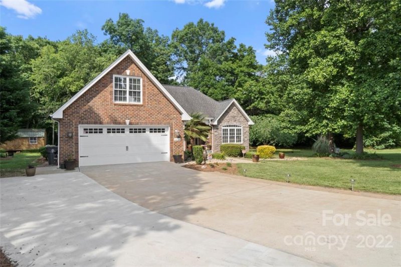 Property image 2 at 3445 Sourwood Court, Lincolnton, NC 28092
