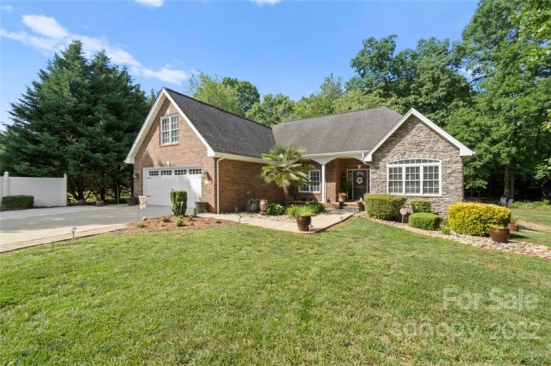 Property image 3 at 3445 Sourwood Court, Lincolnton, NC 28092