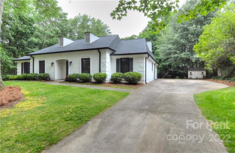 Property image 2 at 8135 Mattson Place, Charlotte, NC 28277