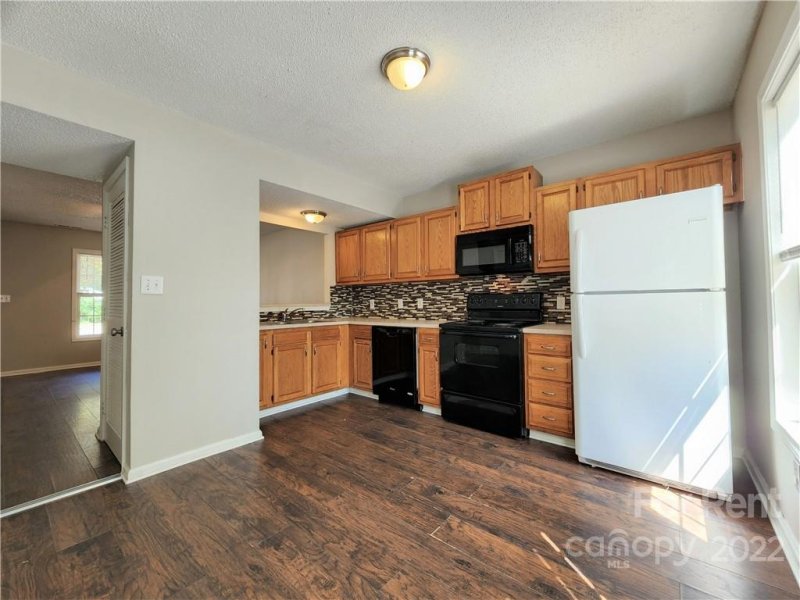 Property image 4 at 268 South Circle Drive, Concord, NC 28027