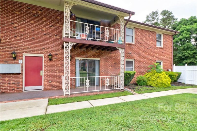 2113 Carriage Woods Lane