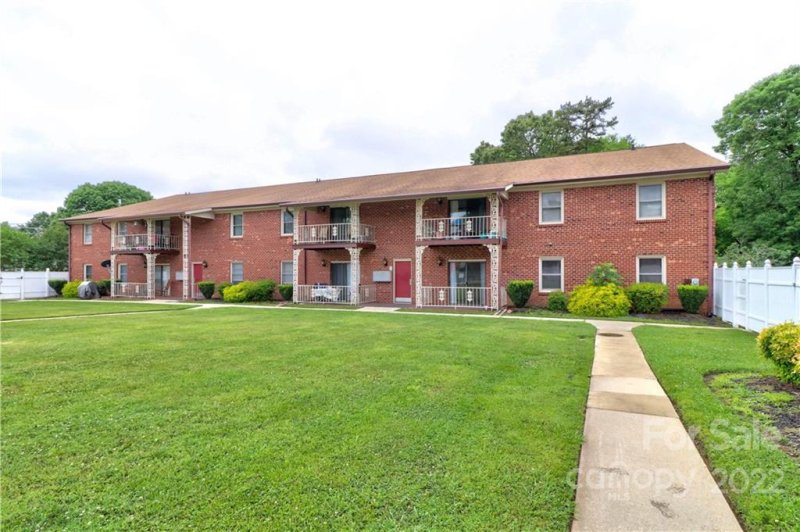 Property image 2 at 2113 Carriage Woods Lane, Kannapolis, NC 28081