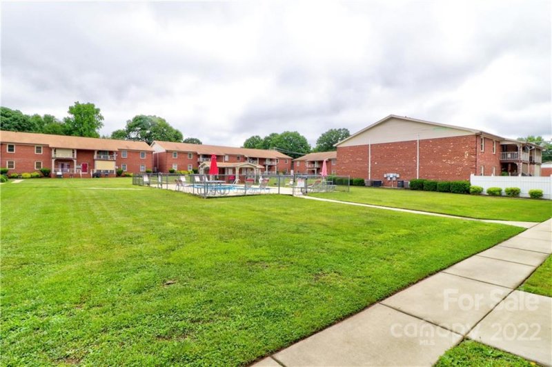 Property image 5 at 2113 Carriage Woods Lane, Kannapolis, NC 28081