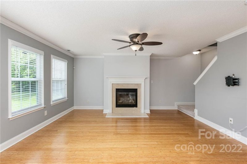 Property image 3 at 10300 Wakerobin Lane, Charlotte, NC 28213