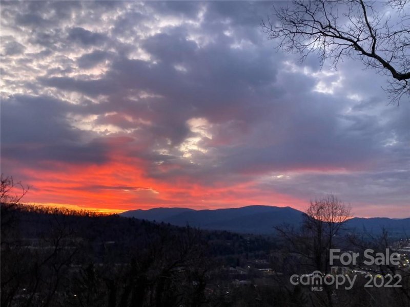 Property image 4 at 4 N Delano Road, Asheville, NC 28805