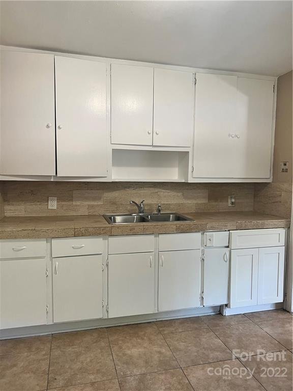 Property image 3 at 820 West Boulevard, Charlotte, NC 28203