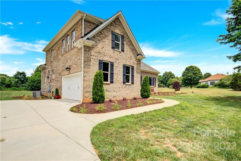 Property image 3 at 1025 Maremont Court, Weddington, NC 28104