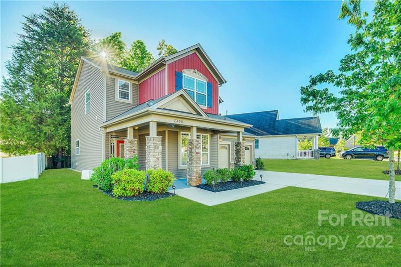 Property image 2 at 7308 Toxaway Lane, Charlotte, NC 28269