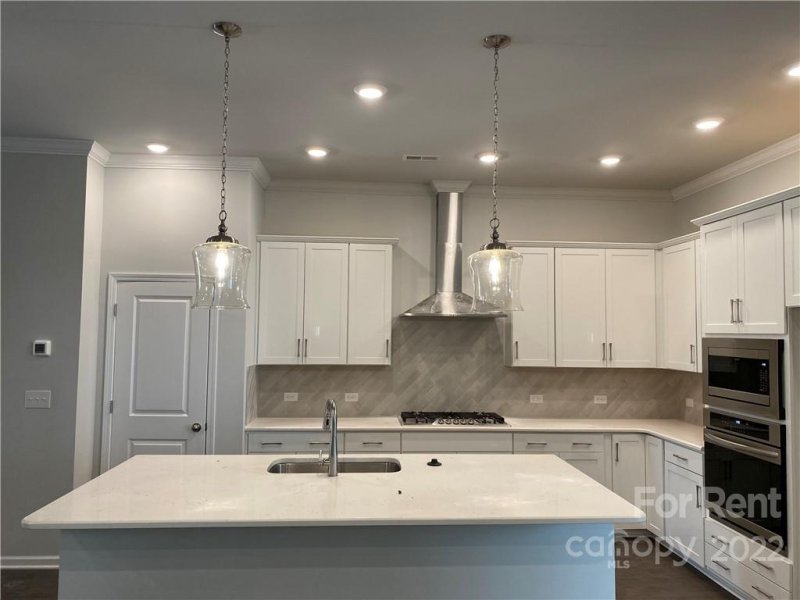 Property image 4 at 10011 Wayfair Meadow Court, Charlotte, NC 28277