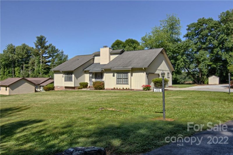 Property image 2 at 205 Sean Way, Hendersonville, NC 28792