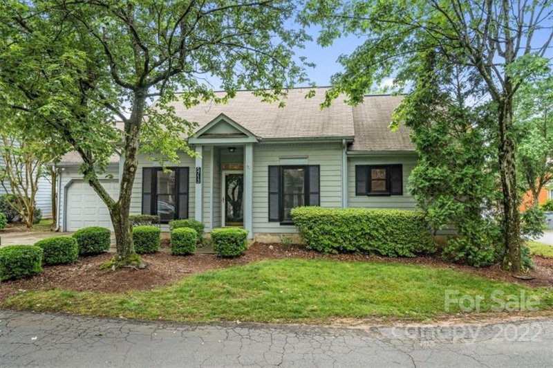 Property image 2 at 5713 Ebley Lane, Charlotte, NC 28227