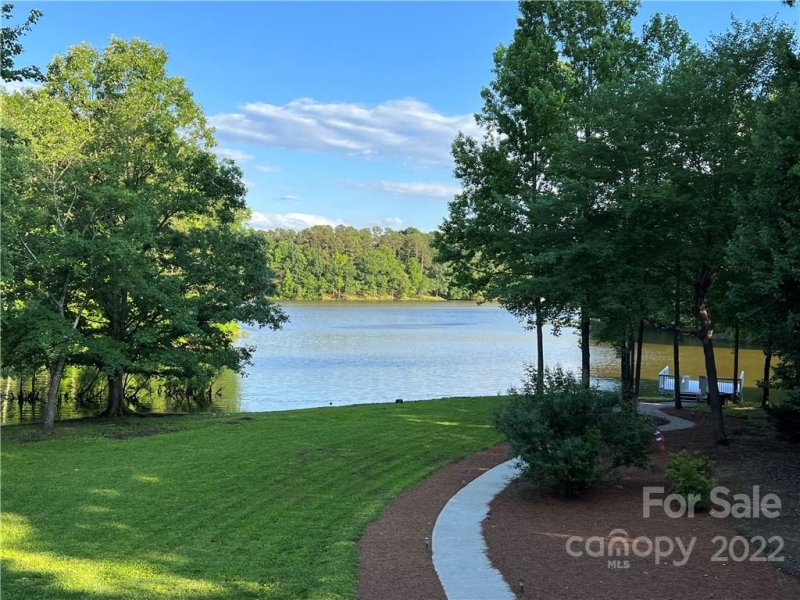 Property image 3 at 902 Waterview Lane, Monroe, NC 28110