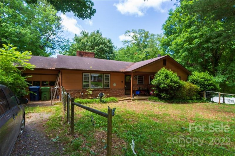 Property image 5 at 7 Sourwood Lane, Asheville, NC 28805